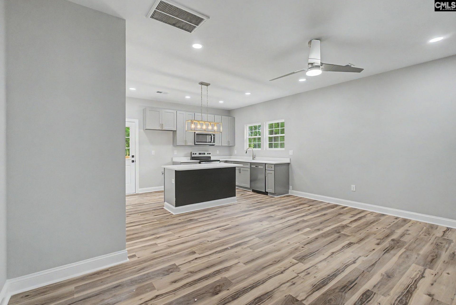 6488 Margate Street Photo 10