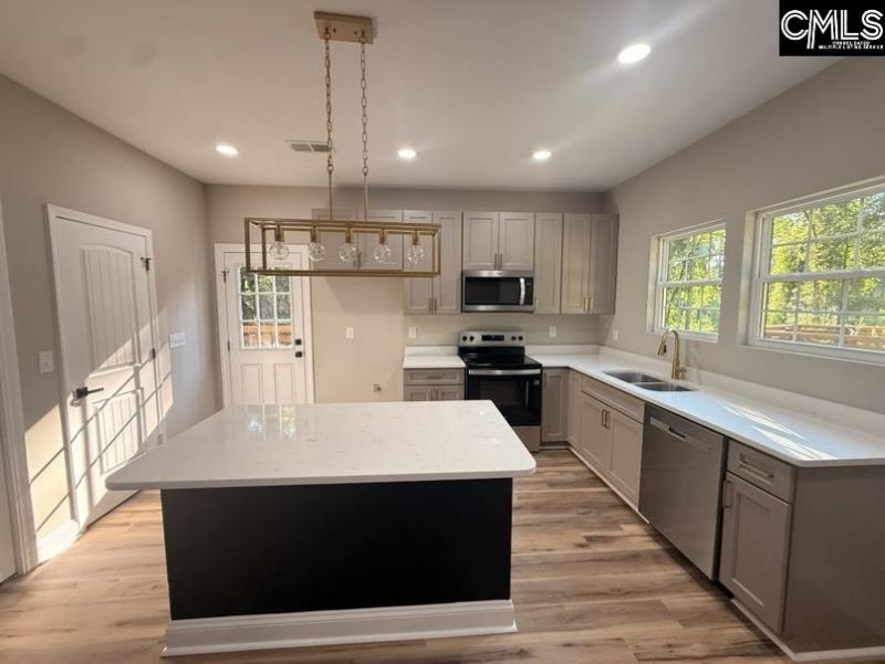 6488 Margate Street Photo 4
