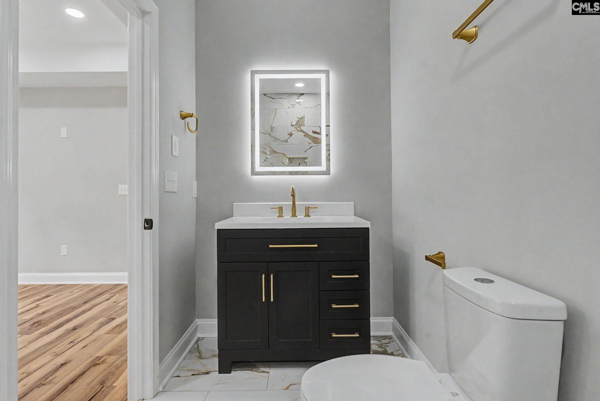 6488 Margate Street Photo 8