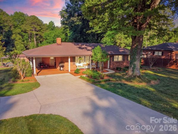 1556 Nottingham Drive , Newton, NC 28658