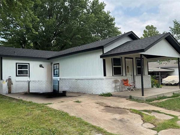 1224 E Broadway, Cushing, OK 74023