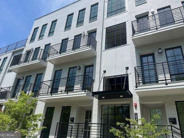 990 Bibbs Circle NW, Unit 35, Atlanta, GA 30318