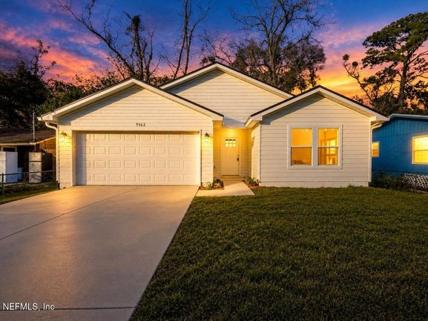 9162 4TH Avenue, Jacksonville, FL 32208