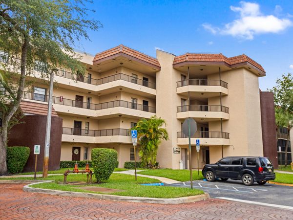 10401 W Broward Boulevard, Unit 209, Plantation, FL 33324