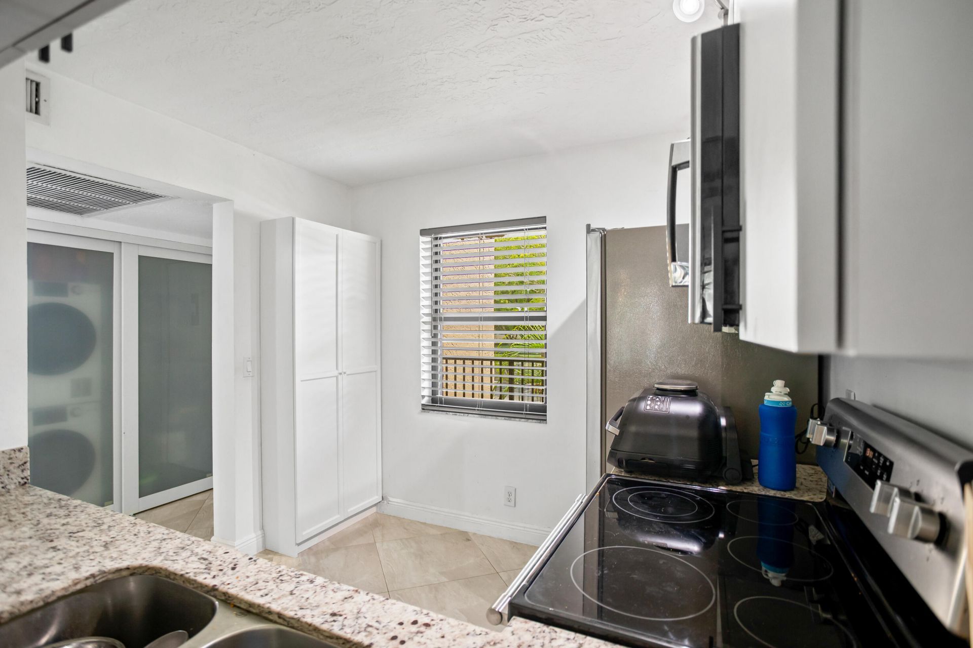 10401 W Broward Boulevard, Unit 209, Plantation, FL 33324 Photo