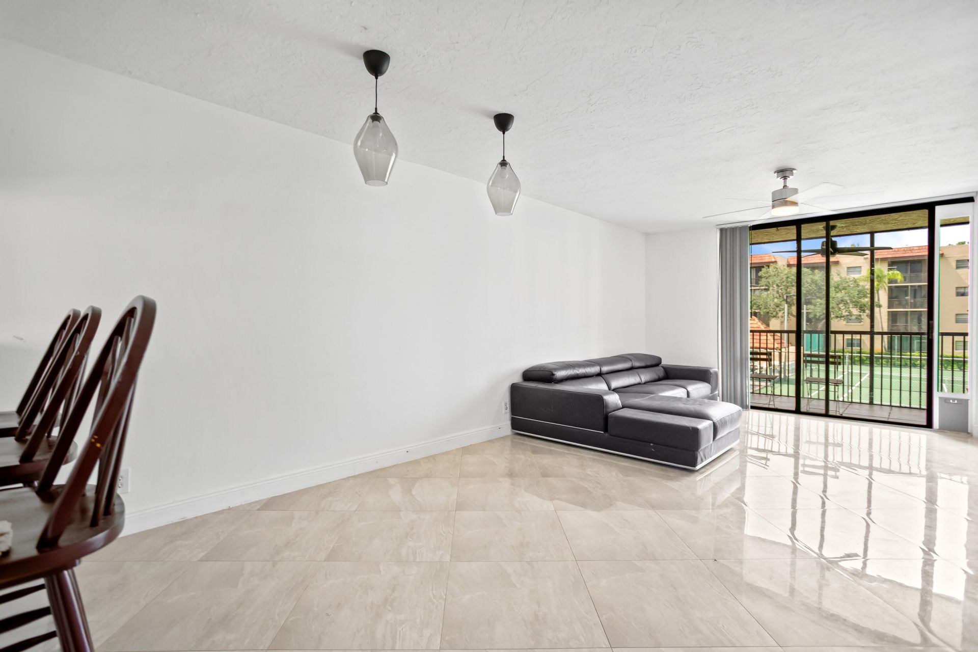 10401 W Broward Boulevard, Unit 209, Plantation, FL 33324 Photo