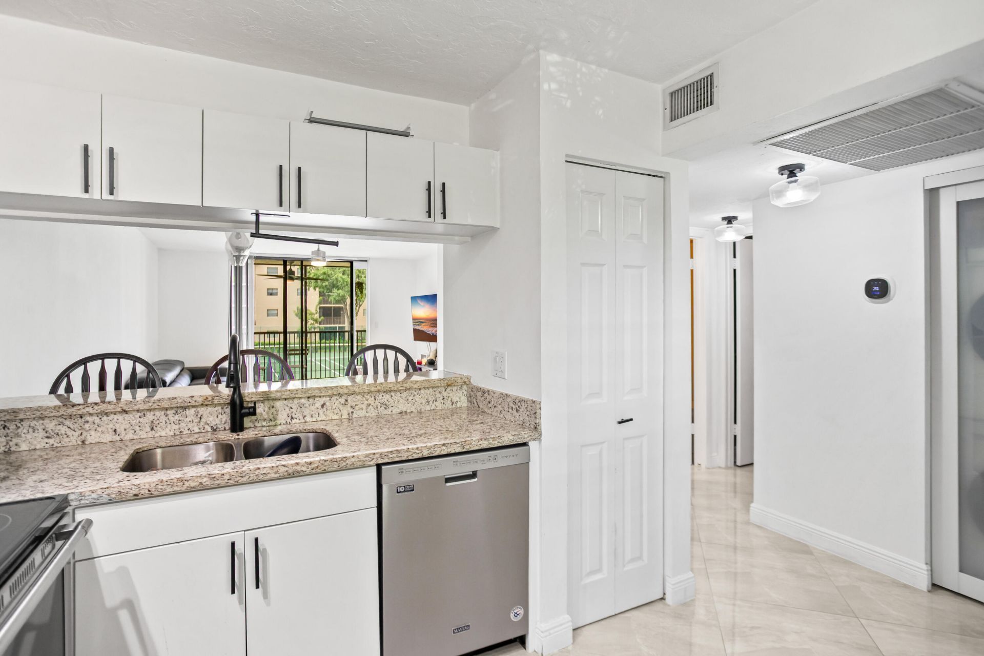 10401 W Broward Boulevard, Unit 209, Plantation, FL 33324 Photo