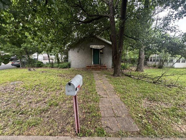 235 E Freeport Street , Broken Arrow, OK 74012
