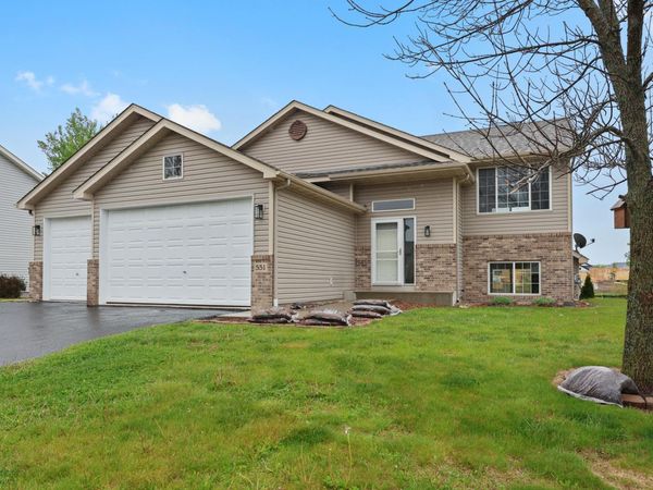 551 Knollwood Street W, Annandale, MN 55302