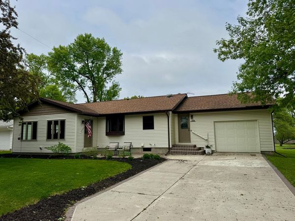 508 Fremont Avenue NW, Renville, MN 56284