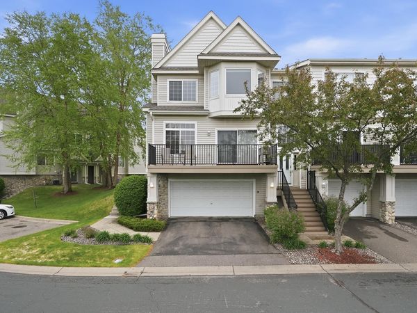 2111 Eagle Trace Lane, Woodbury, MN 55129