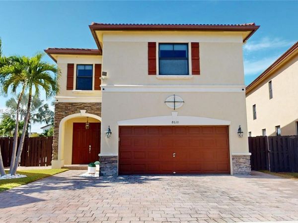 8610 NW 101st Pl , Doral, FL 33178