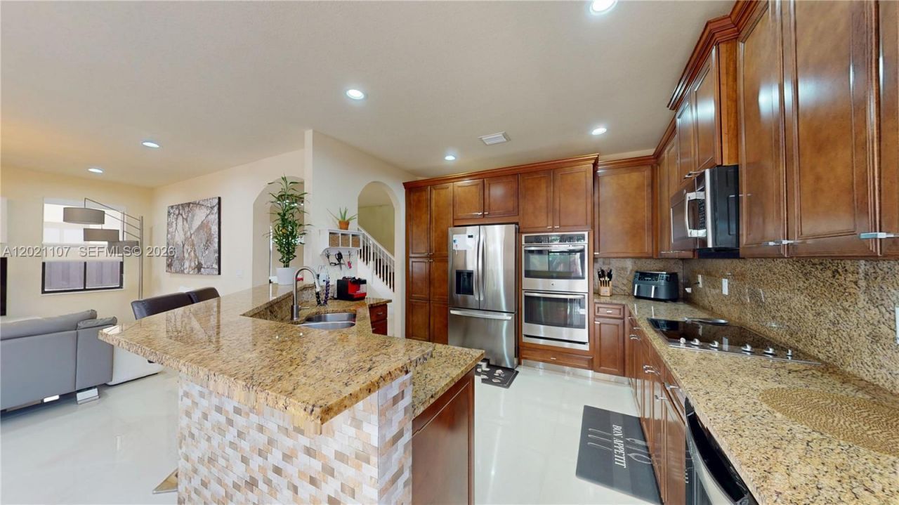 8610 NW 101st Pl , Doral, FL 33178 Photo
