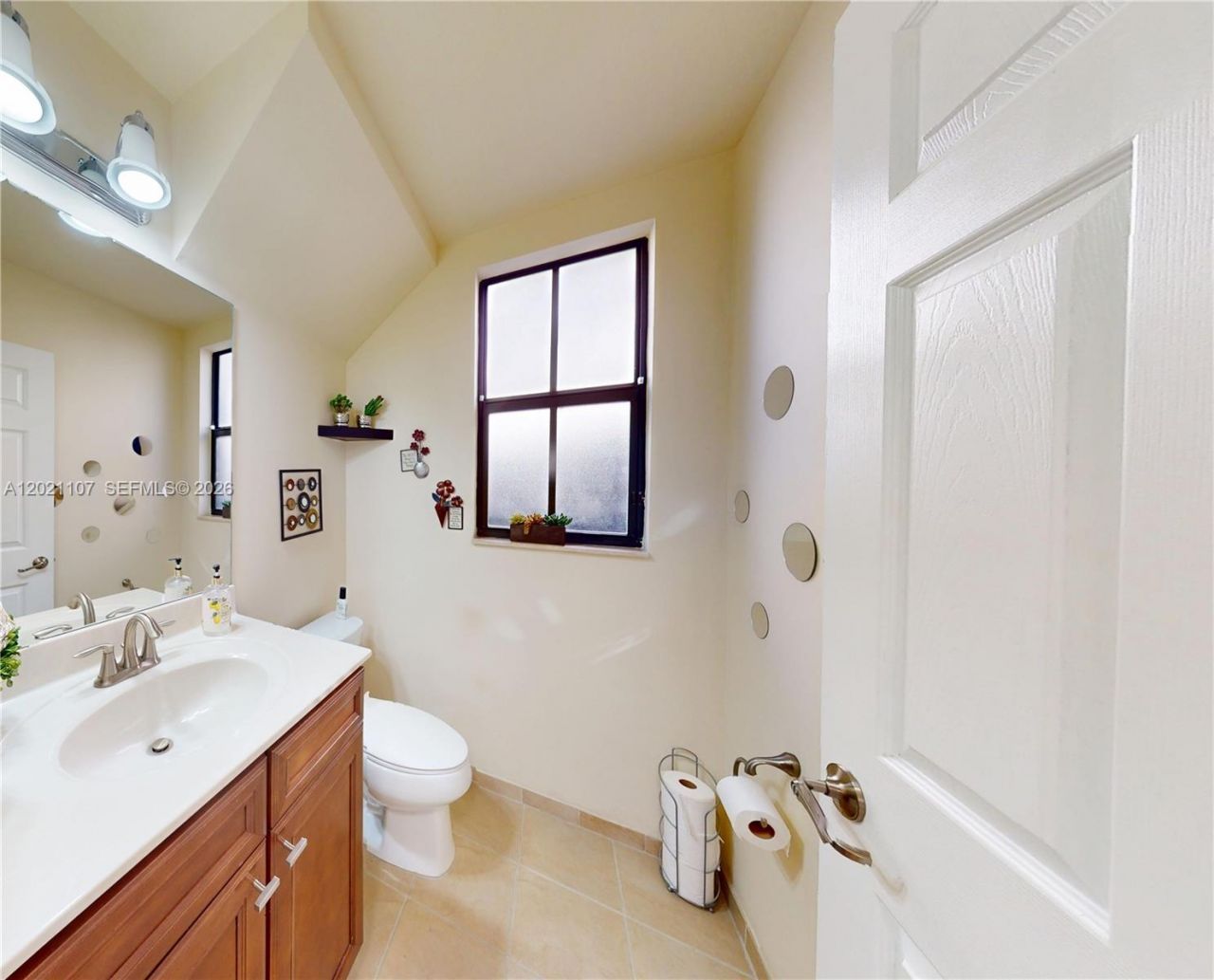 8610 NW 101st Pl , Doral, FL 33178 Photo