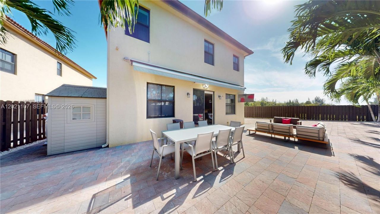 8610 NW 101st Pl , Doral, FL 33178 Photo