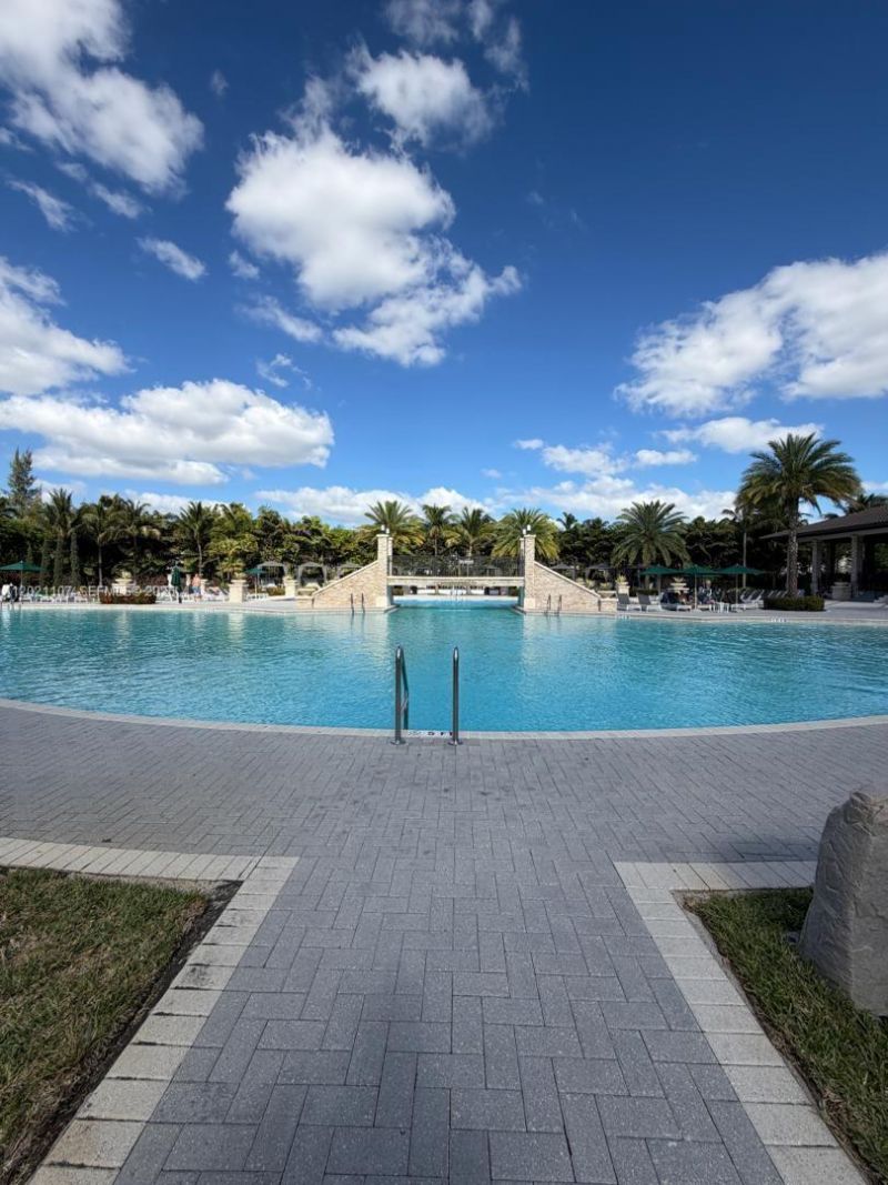 8610 NW 101st Pl , Doral, FL 33178 Photo