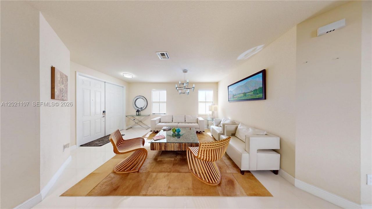 8610 NW 101st Pl , Doral, FL 33178 Photo