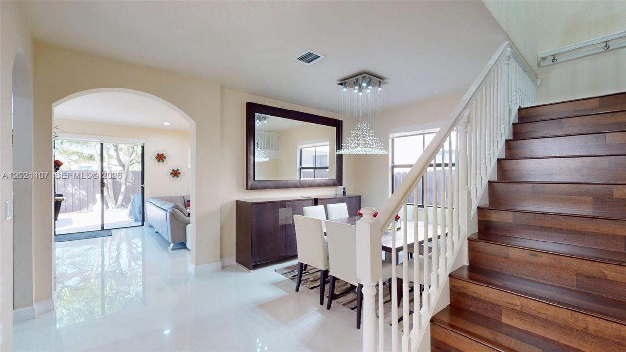 8610 NW 101st Pl , Doral, FL 33178 Photo