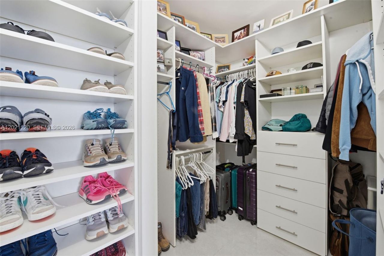 2555 Collins Ave , Unit 1106, Miami Beach, FL 33140 Photo