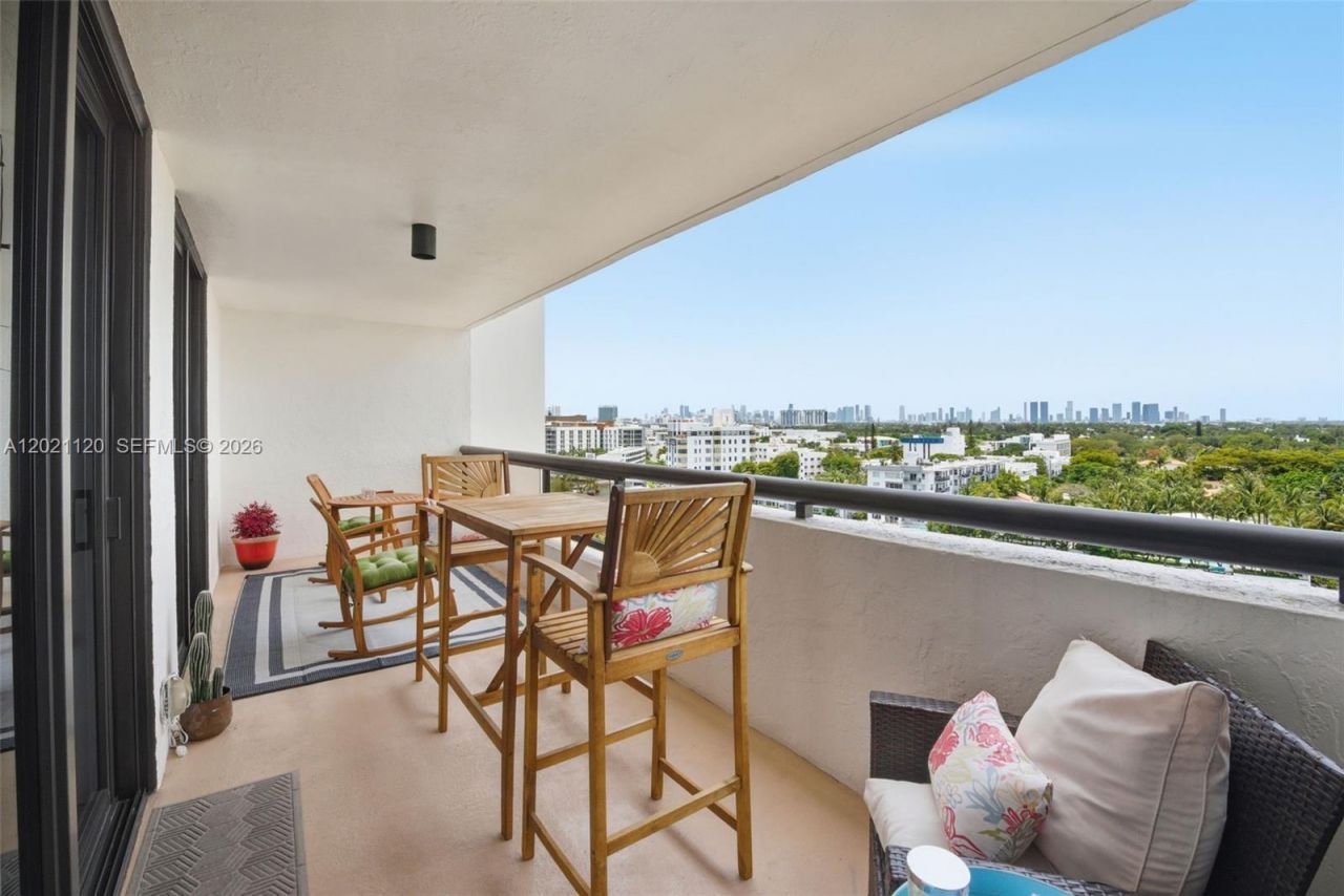 2555 Collins Ave , Unit 1106, Miami Beach, FL 33140 Photo
