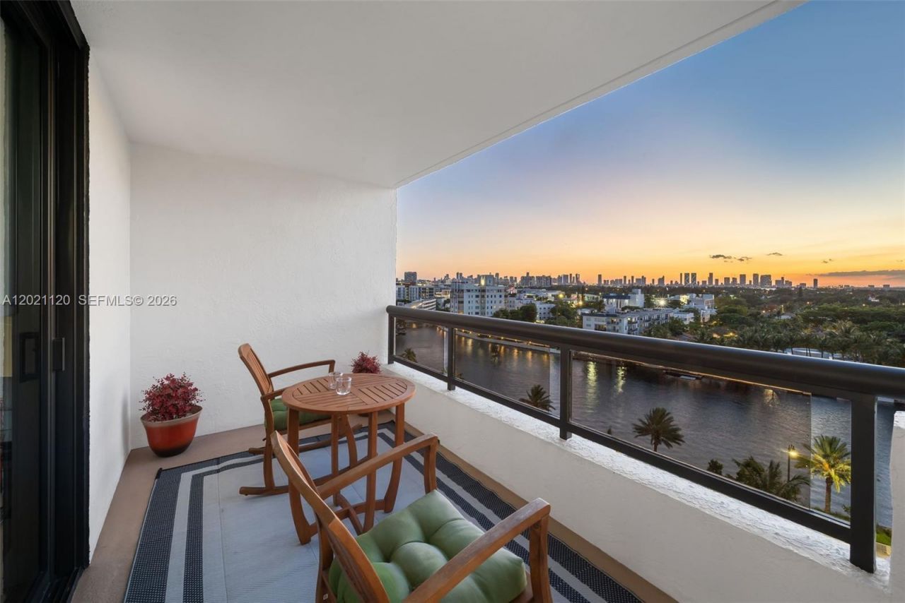 2555 Collins Ave , Unit 1106, Miami Beach, FL 33140 Photo