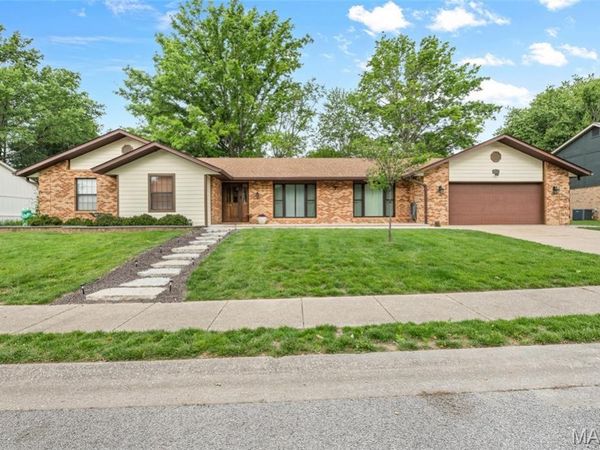 1029 Heatherwood Drive , O'Fallon, IL 62269