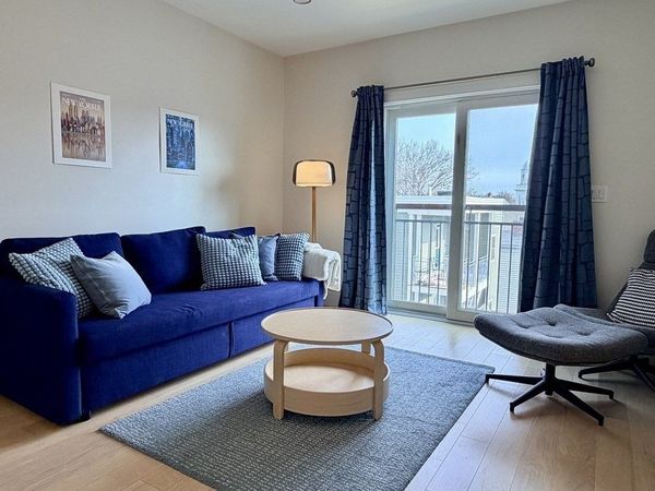 1975 Massachusetts Avenue, Unit 302, Cambridge, MA 02140