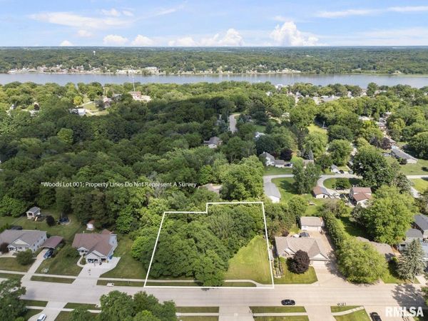 Lot 001 The Woods N 8TH Street , Le Claire, IA 52753