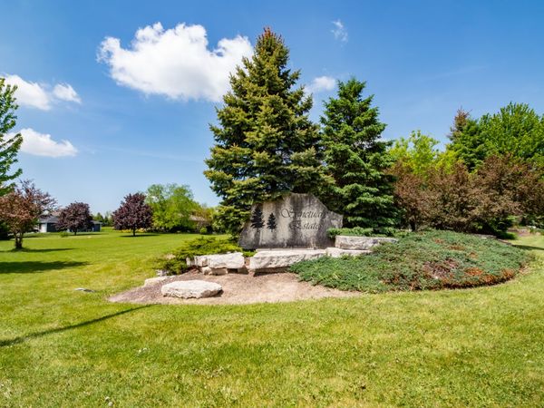 2601 Sanctuary Lane, Spring Grove, IL 60081