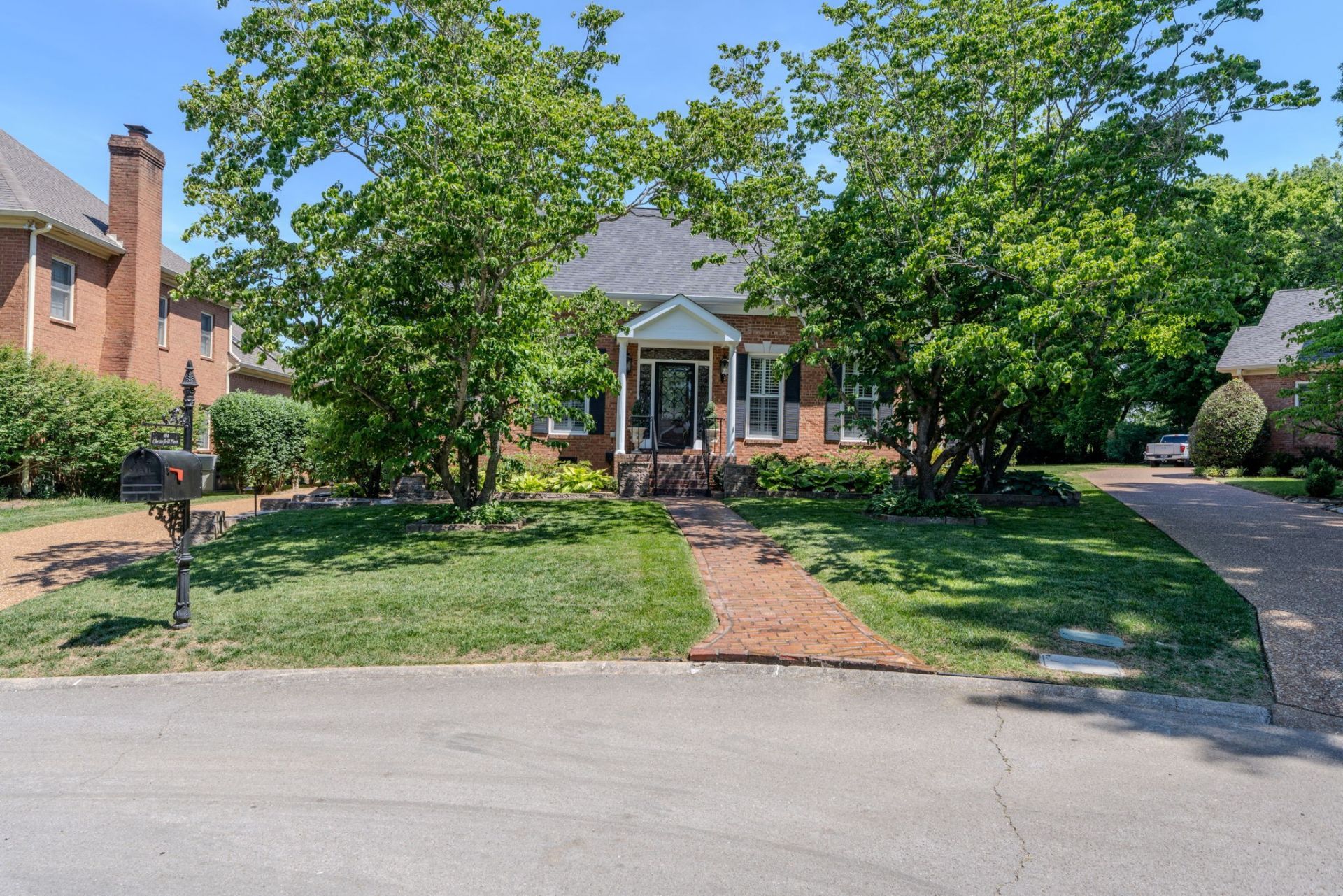 404 Chesterfield Pl , Franklin, TN 37064 Main Photo