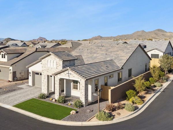 8134 E JASMINE Street, Mesa, AZ 85207