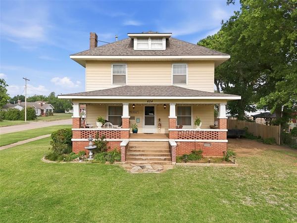624 S 7th Street, Kingfisher, OK 73750