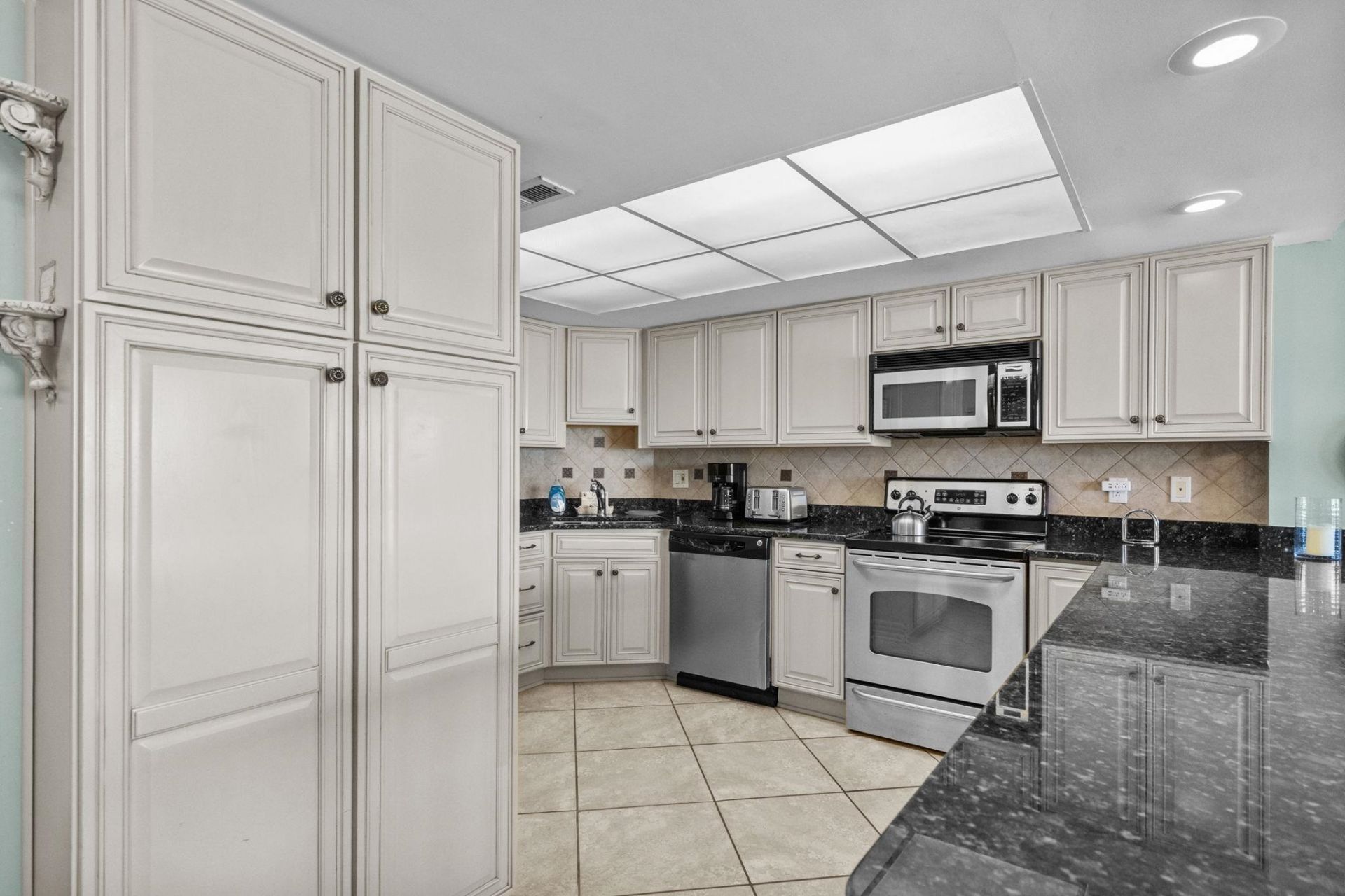 10200 Beach Club Dr.  Photo 18