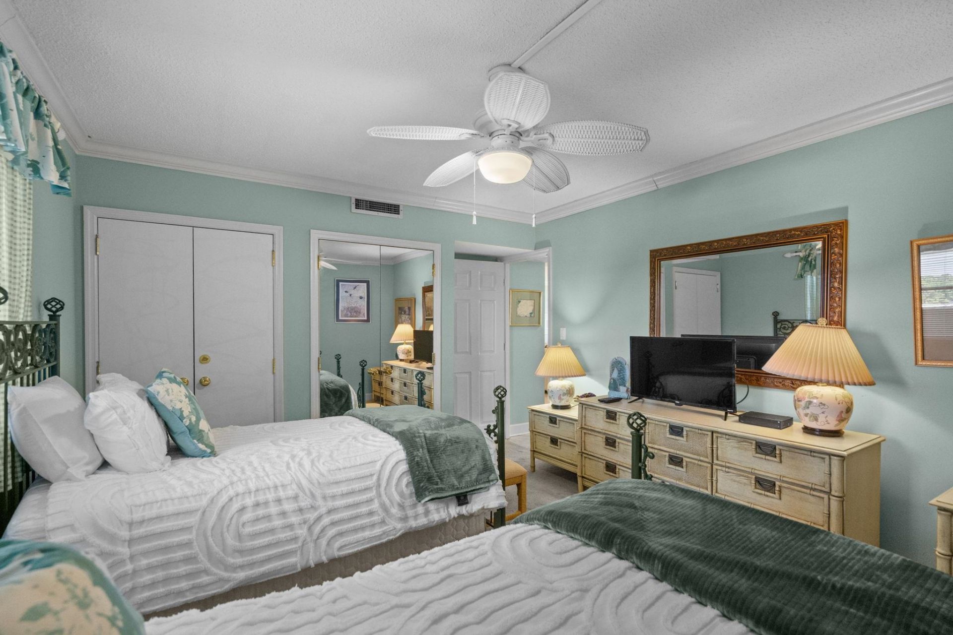 10200 Beach Club Dr.  Photo 37