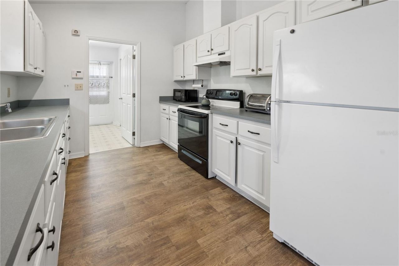 1750 SW 15th Street , Bell, FL 32619 Photo