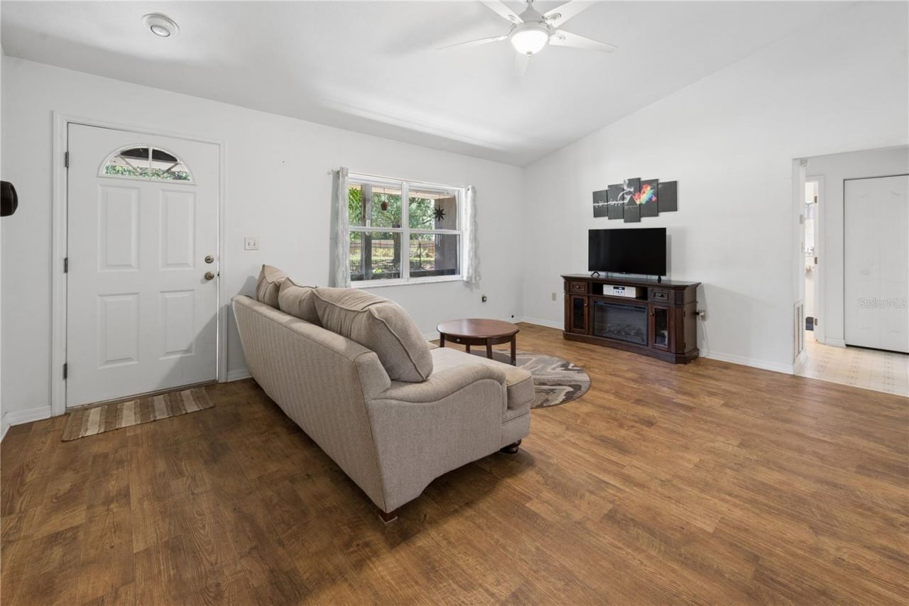 1750 SW 15th Street , Bell, FL 32619 Photo