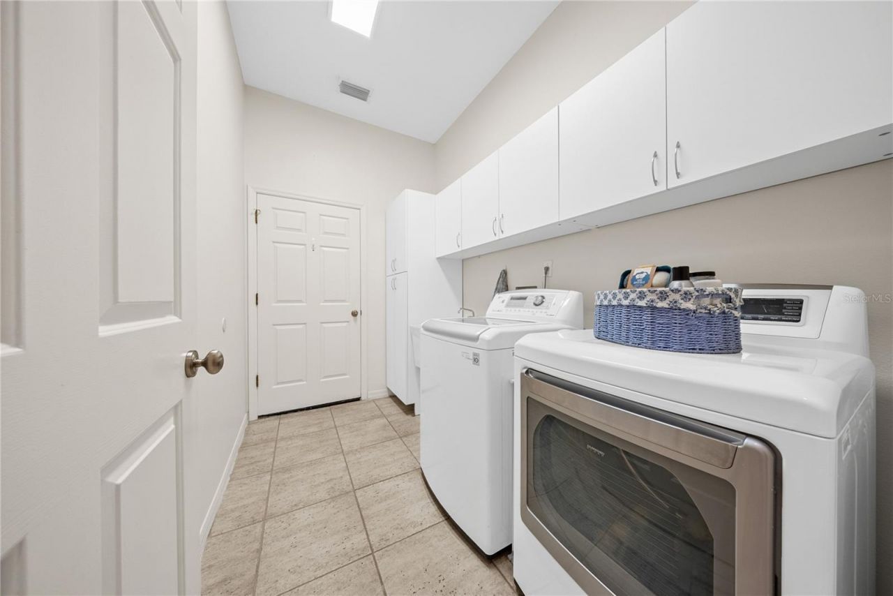 2016 Whitfield Lane, Orlando, FL 32835 Photo
