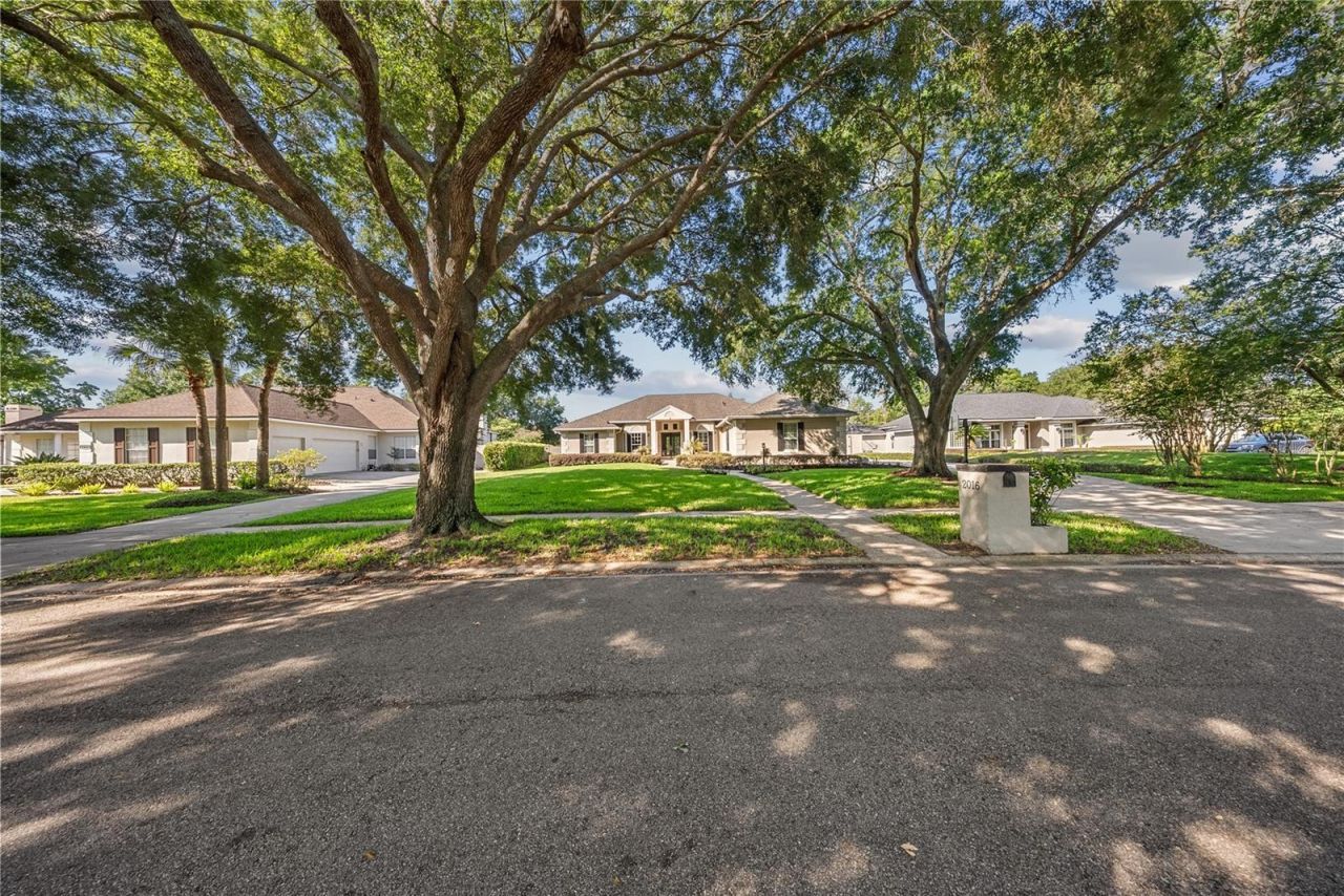 2016 Whitfield Lane, Orlando, FL 32835 Photo