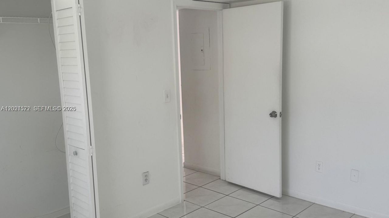 2715 W 66th St , Unit 13-21, Hialeah, FL 33016 Photo