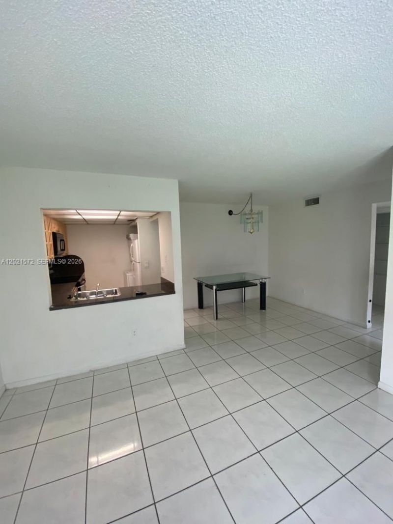 2715 W 66th St , Unit 13-21, Hialeah, FL 33016 Photo