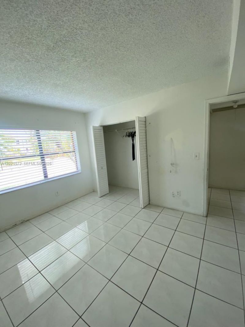 2715 W 66th St, Unit 13-21, Hialeah, FL 33016 Photo