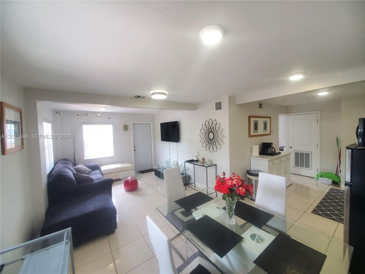 372 NE 162nd St , Miami, FL 33162 Photo