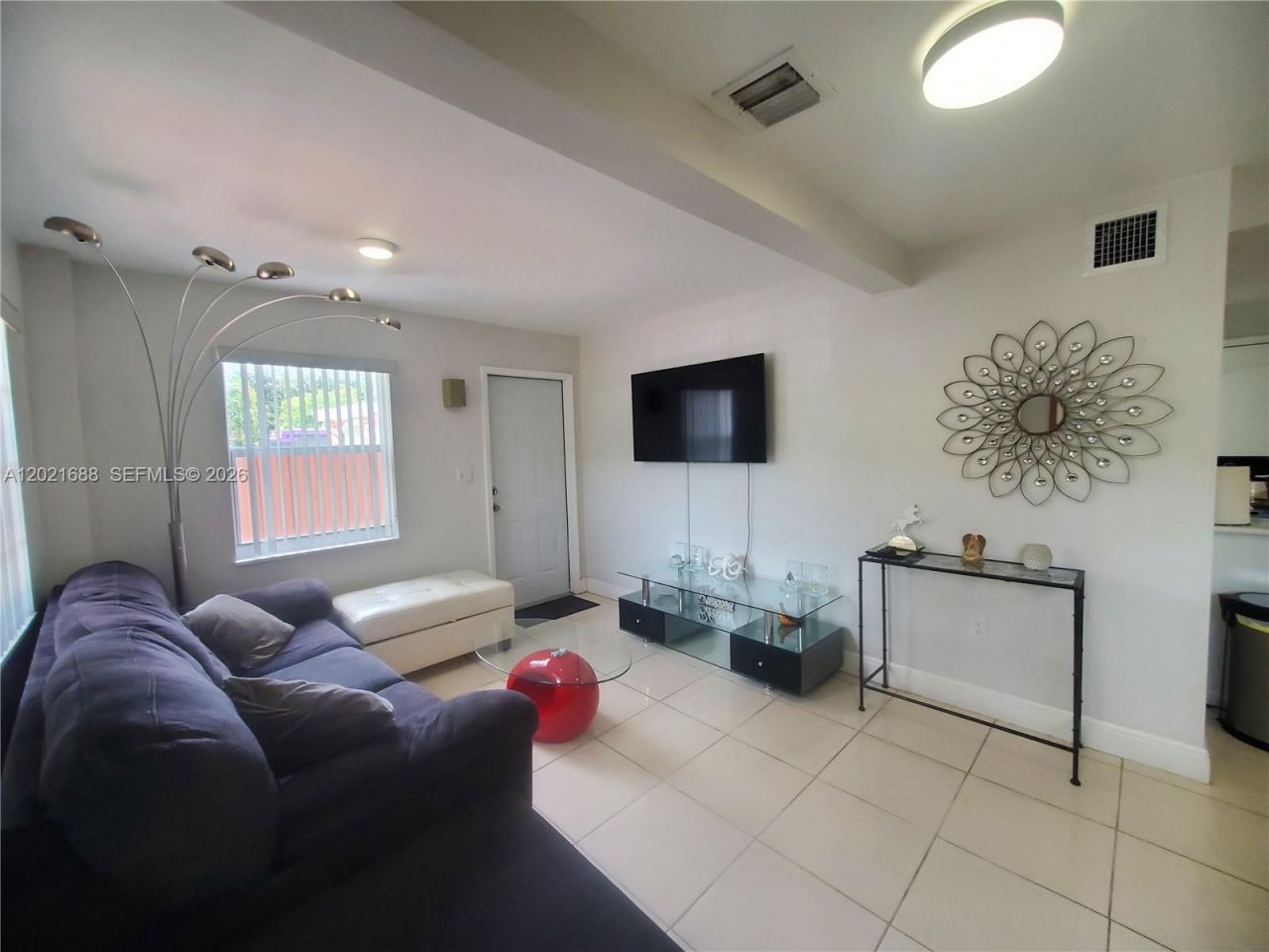 372 NE 162nd St , Miami, FL 33162 Photo