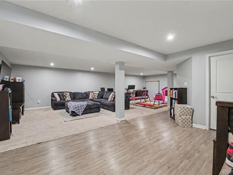 9229 Lakeside Street, Tipp City, OH 45371 Photo 24
