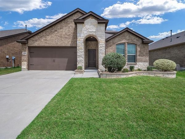 4008 Spur Trail Drive , Denton, TX 76208