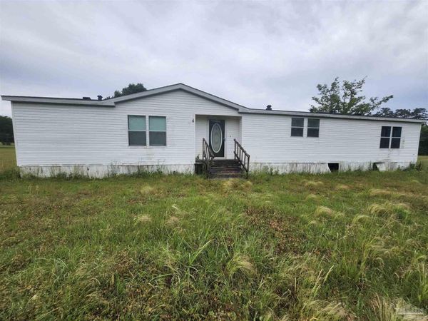 4051 Lambert Bridge Rd, Mcdavid, FL 32568