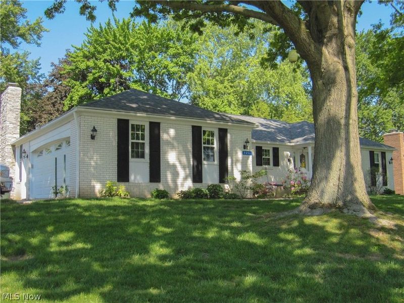 7351 Starcliff Avenue NW, North Canton, OH 44720 Photo 1