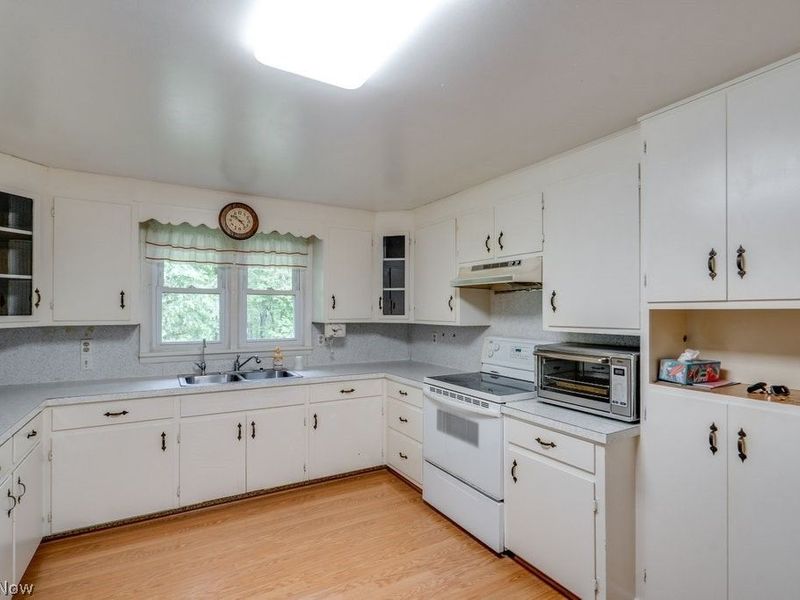 2267 Bellflower Road NE, East Rochester, OH 44625 Photo 16