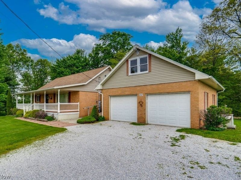 2267 Bellflower Road NE, East Rochester, OH 44625 Photo 3