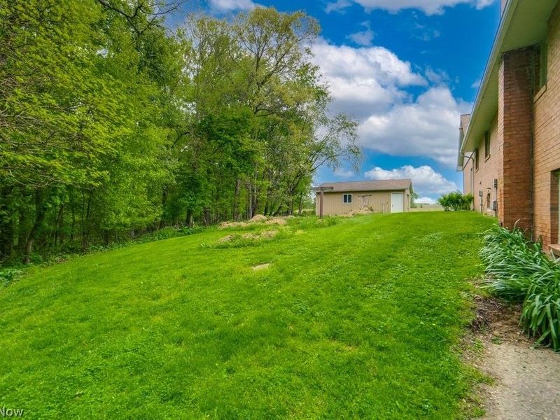 2267 Bellflower Road NE, East Rochester, OH 44625 Photo 41